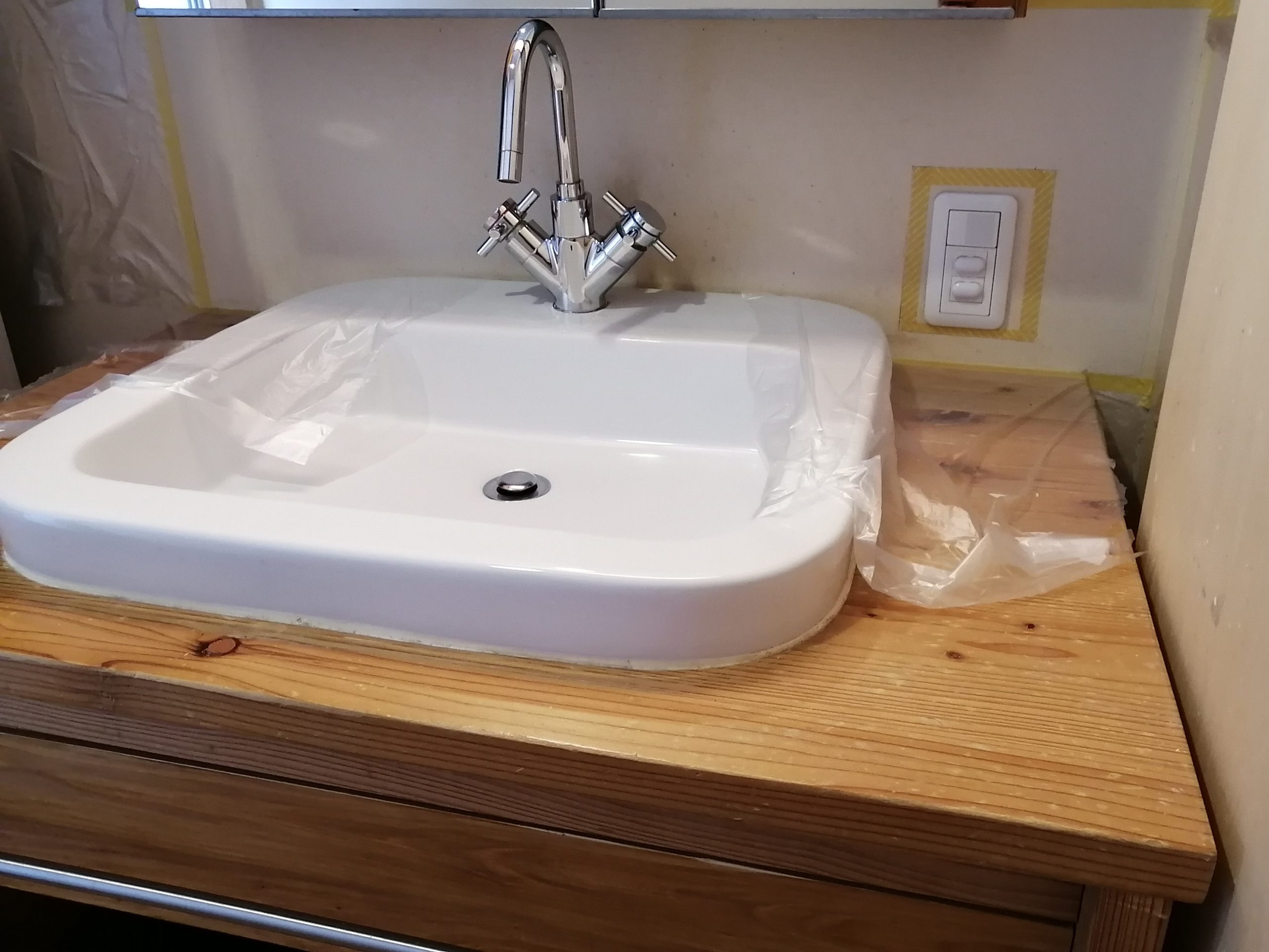 初めてのタイル貼り 洗面所の壁をdiy １ お気に入りの住まいづくりはお片付けから